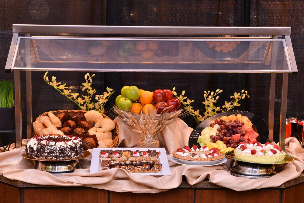 Delta Hotels By Marriott Regina Bagian luar foto