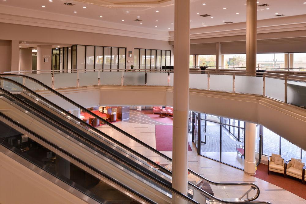 Delta Hotels By Marriott Regina Bagian luar foto
