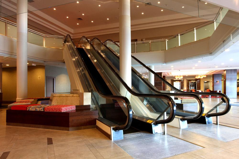 Delta Hotels By Marriott Regina Bagian luar foto