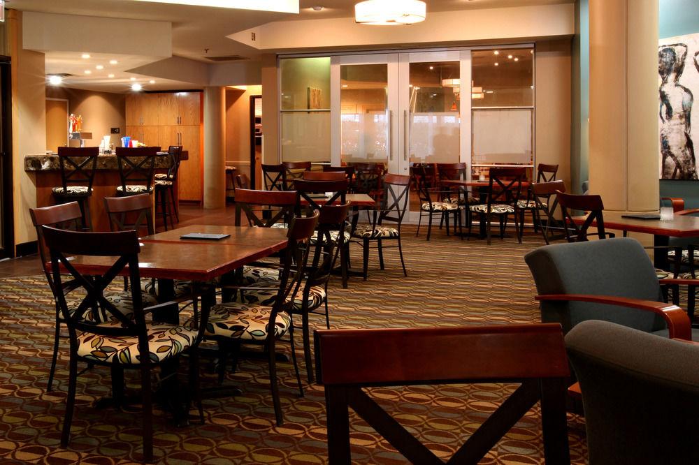 Delta Hotels By Marriott Regina Bagian luar foto