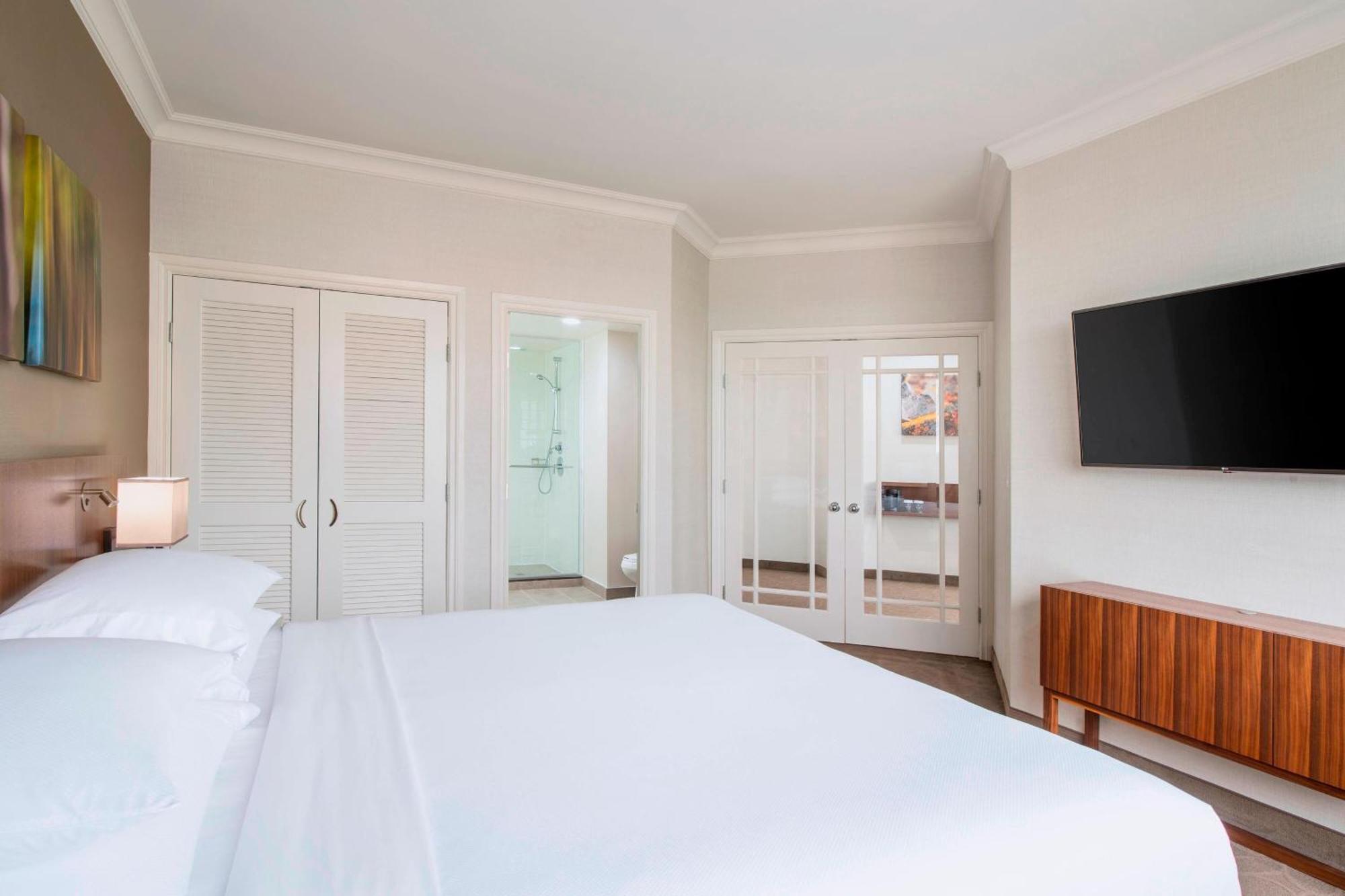 Delta Hotels By Marriott Regina Bagian luar foto