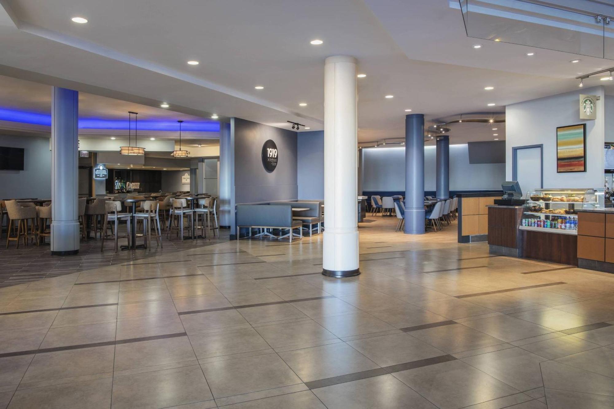 Delta Hotels By Marriott Regina Bagian luar foto