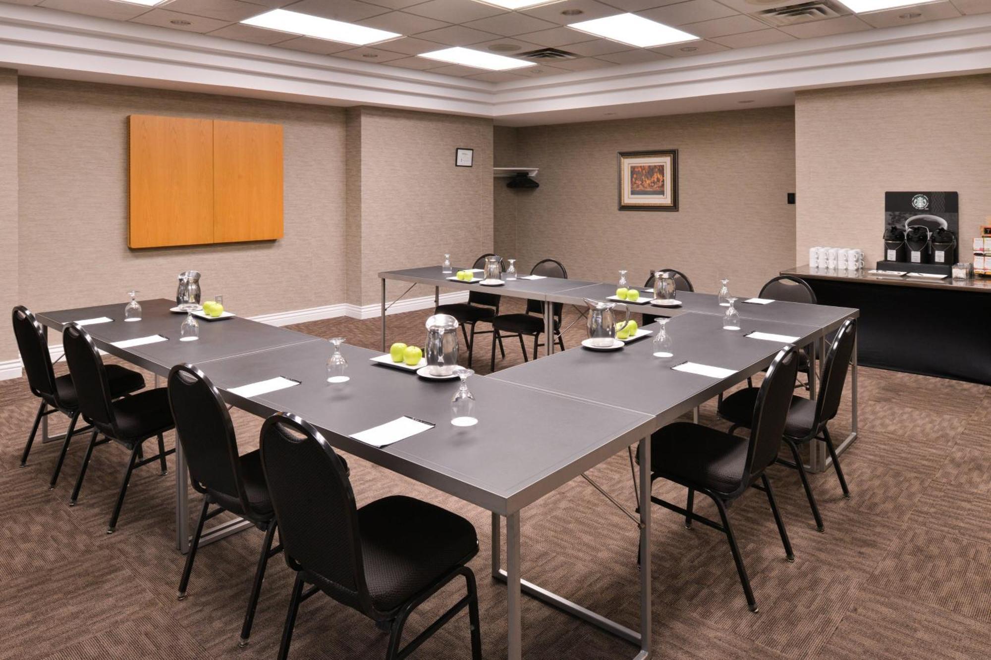 Delta Hotels By Marriott Regina Bagian luar foto