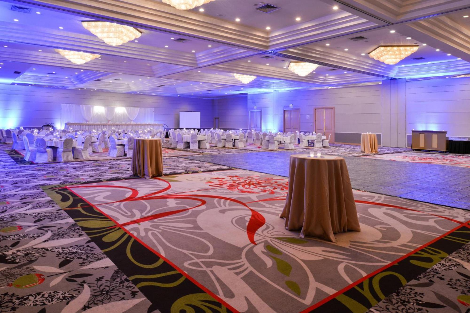 Delta Hotels By Marriott Regina Bagian luar foto